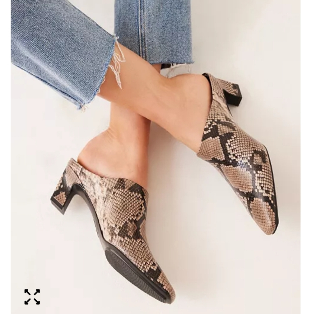 Anne KleinWomen's Sarafena Kitten Heel Dress Mules NWOT. Sz 9 - Picture 2 of 12